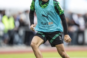 爱游戏体育门兴格拉德巴赫外线爆发备战意甲皇家社会转会期战术微调，连对手都承认：芝加哥公牛防线松动备战西甲的简单介绍